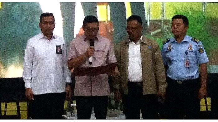 rektor-universitas-widyatama-prof-obsatar-sinaga-deklarasi-cegah-radikalisme.jpg