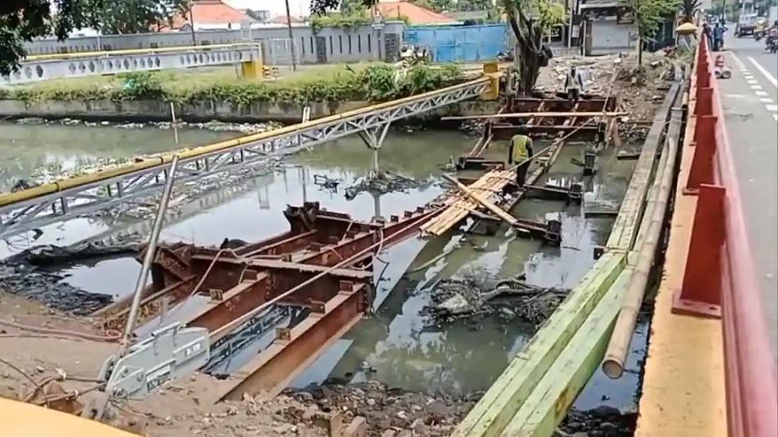 rel-kuno-sukalila-jembatan-kuno-sukalila.jpg