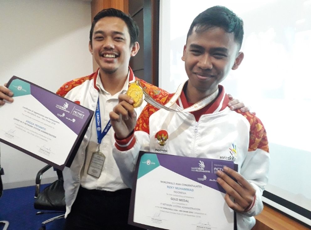 rizky-muhammad-mahasiswa-unikom-raih-emas.jpg
