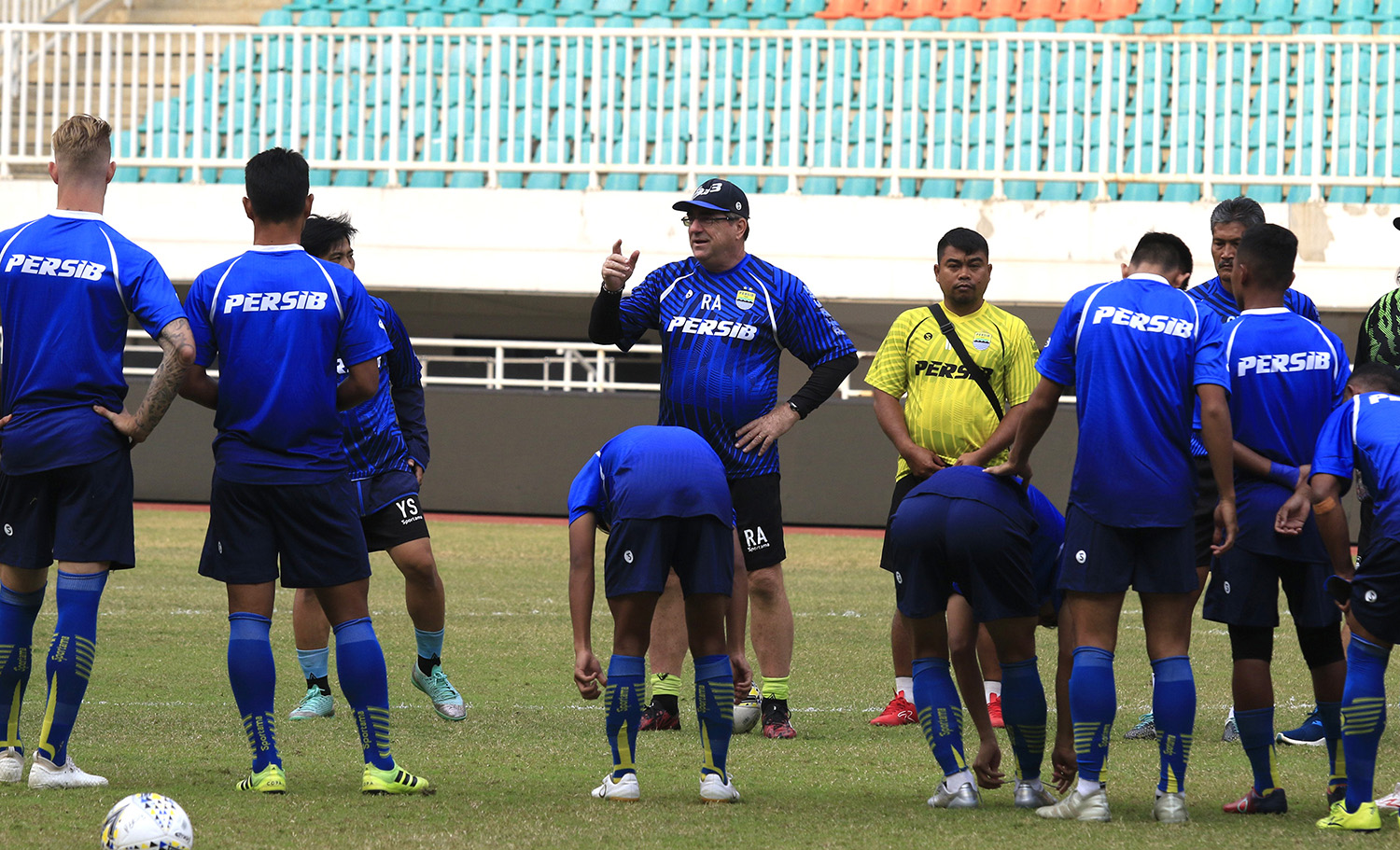 Catatan Penting Dari Sang Mantan untuk Robert dan Persib Bandung agar Bisa Kalahkan Tira Persikabo