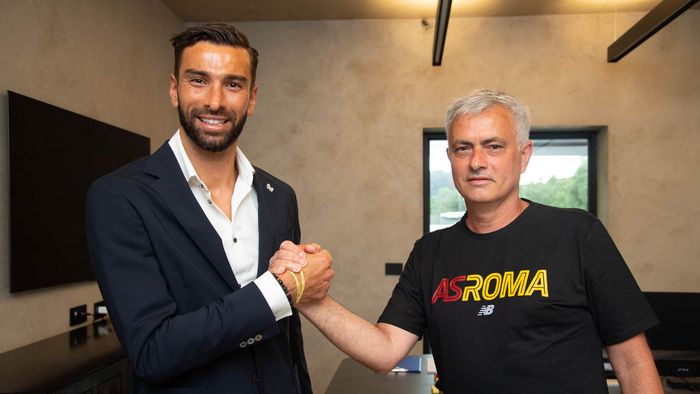 Bursa Transfer Pemain AS Roma, Jose Mourinho Merekrut Kiper Wolverhampton Wanderers