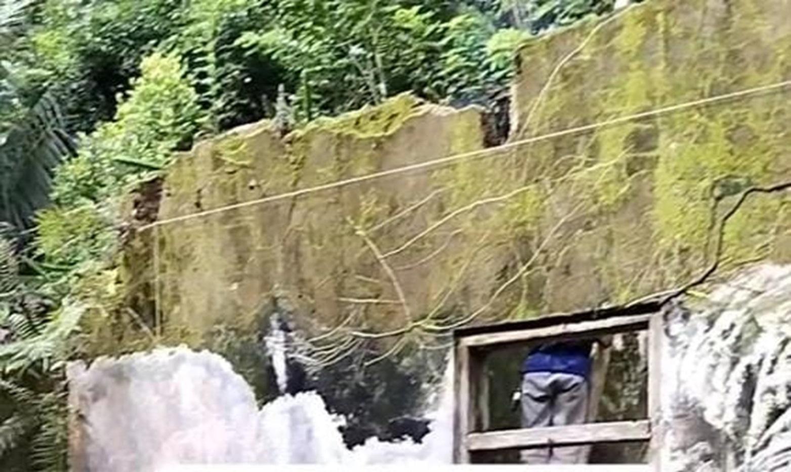 rumah-Taswan-tak-layak-huni-di-pangandaran.jpg