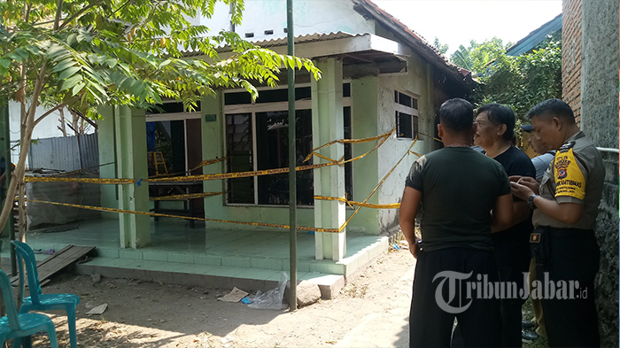 rumah-pasutri-yang-ditemukan-tewas-bersimbah-darah_20180731_124708.jpg