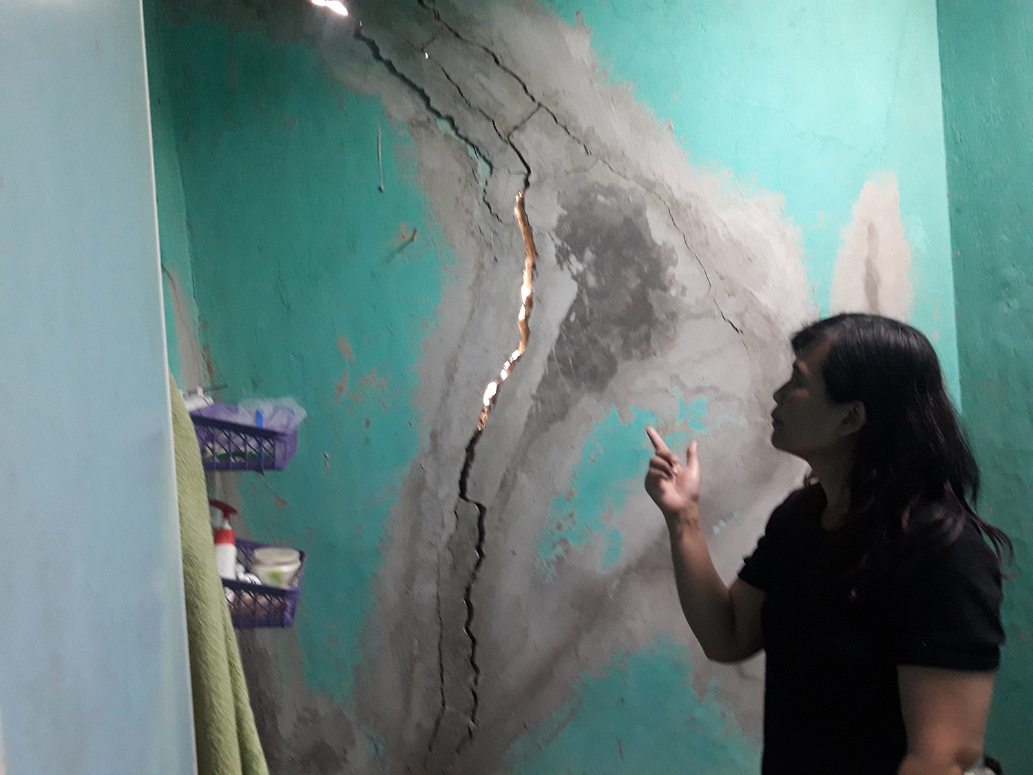 Ratusan Rumah Warga Kompleks Tipar Silih Asih KBB Retak, Imbas Pengeboman Terowongan Kereta Cepat