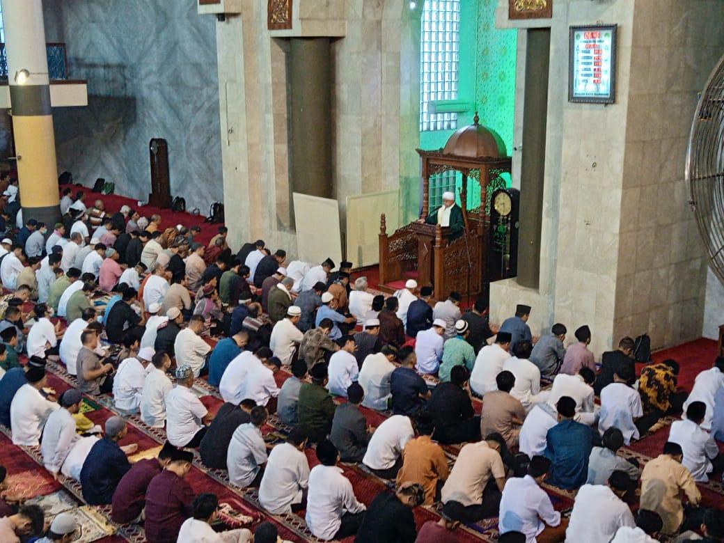 salat-idul-adha-di-masjid-raya-bandung.jpg
