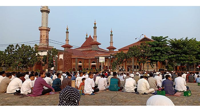 salat-iduladha-di-alun-alun-kejaksan-jl-kartini-kota-cirebon-rabu-2282018_20180822_103029.jpg