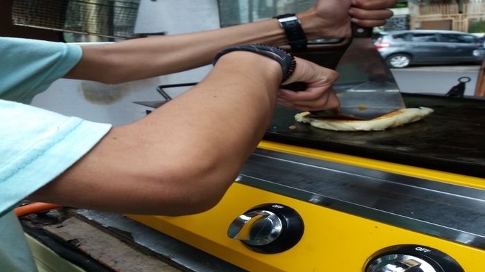 Makan Apa Siang Ini Food Lover? Kenapa Enggak Coba Roti Lapis Leleh Keju ala Tito's Truck - sandwich-dengan-lelehan-keju-ala-titos-truck_20161026_130724.jpg