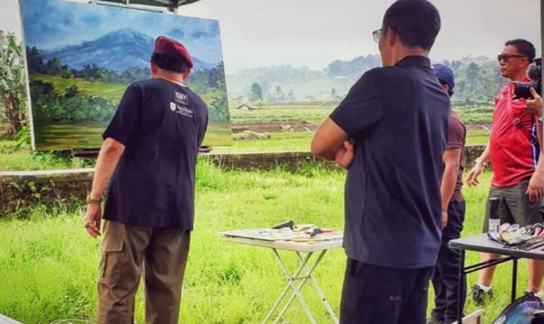 sby-melukis-gunung-ciremai-di-kuningan-1402.jpg