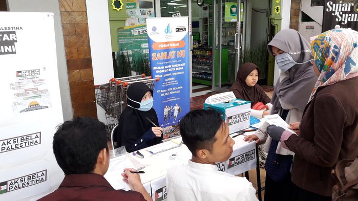 sejumlah-calon-peserta-aksi-bela-palestina-daftar-di-daarut-tauhiid_20171215_172045.jpg