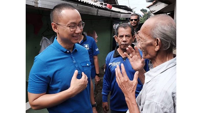 sekretaris-jenderal-pan-eddy-soeparno-saat-bersama-warga-bogor.jpg