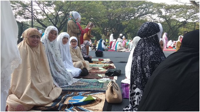 Sholat Istiska Diikuti Ratusan Orang di Balai Kota Bandung