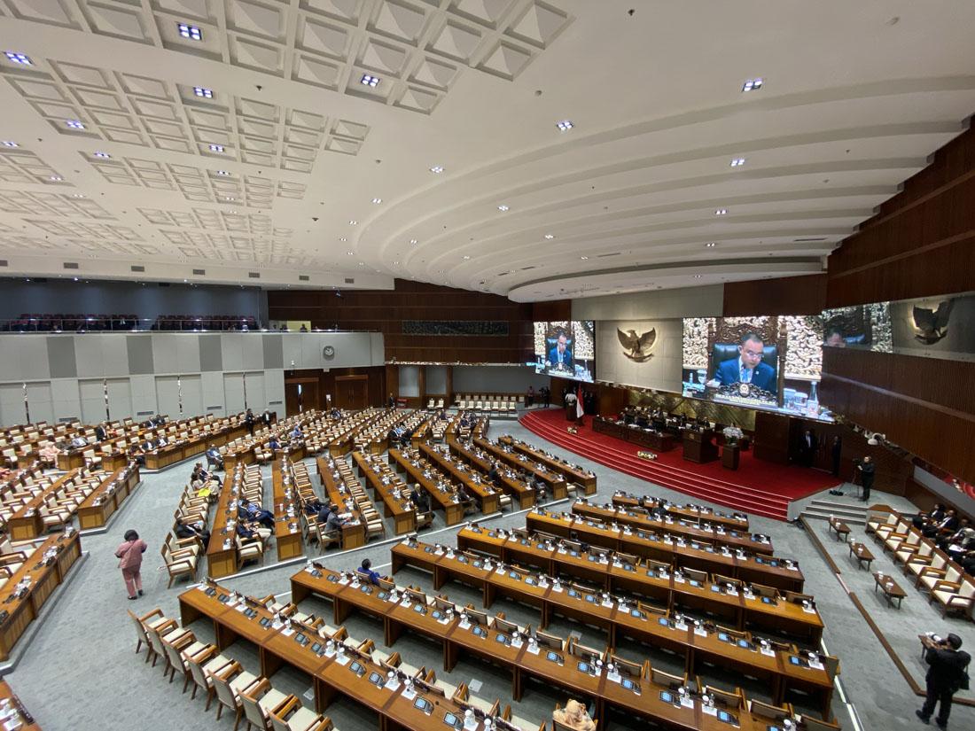 sidang-pengesahan-ruu-pilkada.jpg