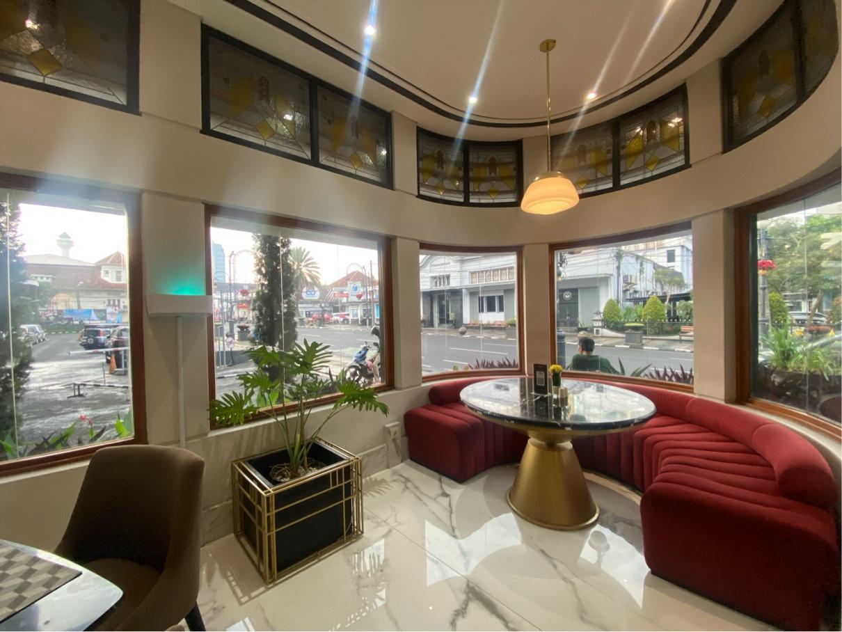 Kamar Sudah Penuh, Hotel Savoy Homann Tawarkan Resto untuk Nonton Konvoi Persib Juara