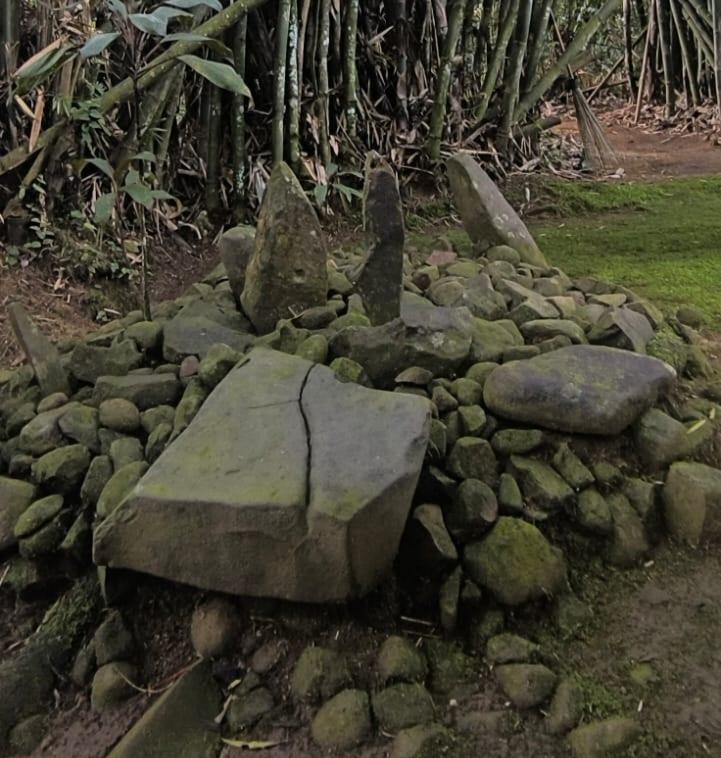 situs-megalitikum-di-majalengka-gunung-ageung.jpg