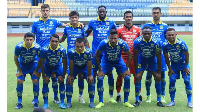 starting-eleven-tim-persib-bandung-saat-melawan-persikabo-di-stadion-gbla-jumat-2122020.jpg