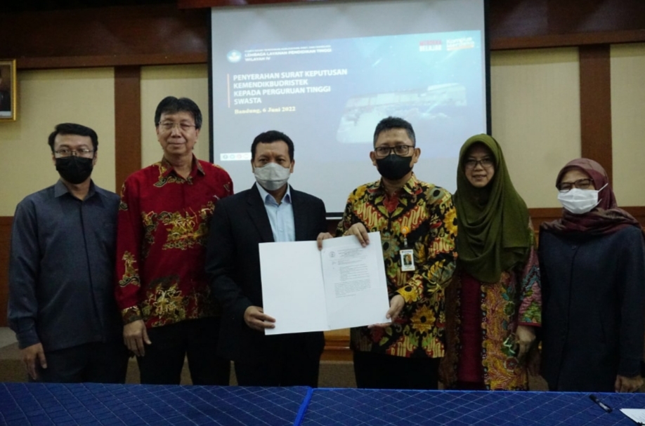 POLTEKPOS dan STIMLOG Resmi Menjadi Universitas Logistik & Bisnis Internasional