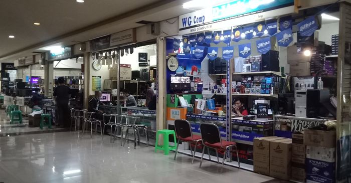 suasana-bandung-trade-mall-selasa-3182021.jpg