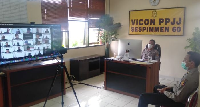 suasana-belajar-ilmu-komunikasi-secara-daring-di-sespimmen-polri.jpg