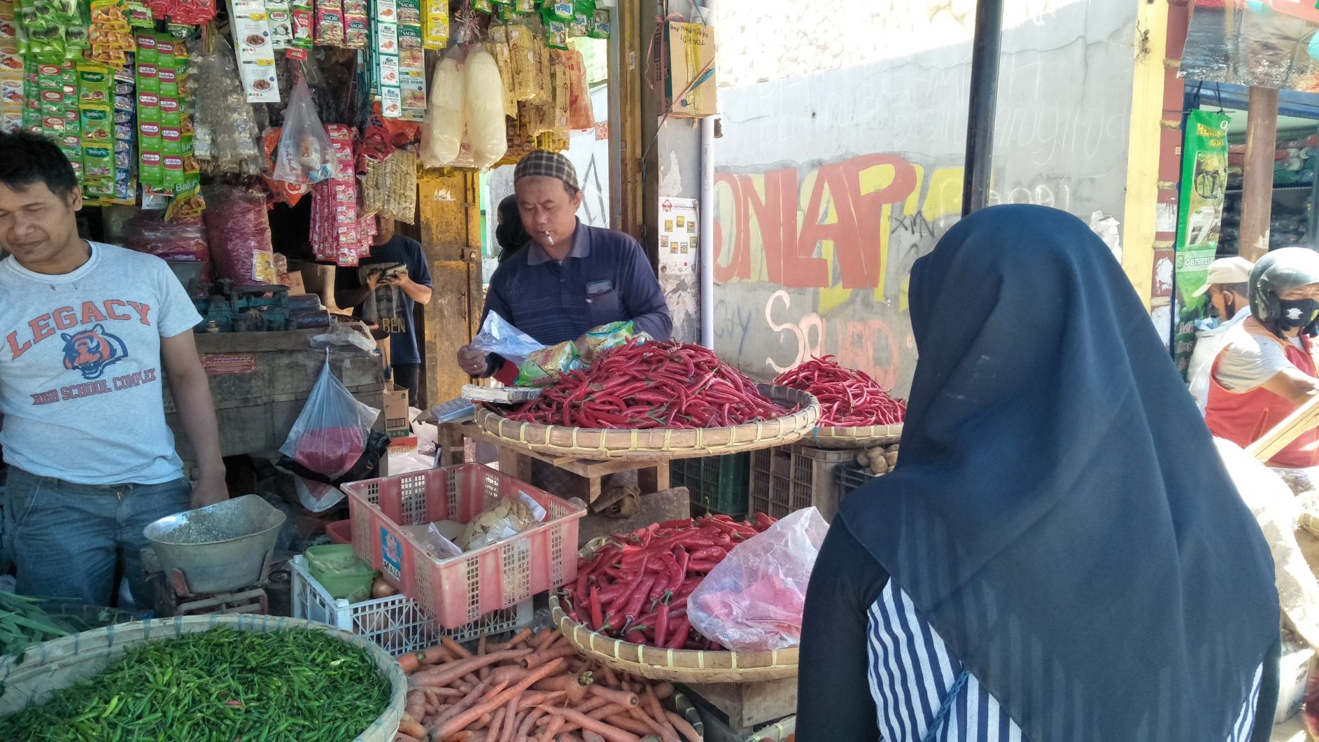 suasana-pedang-sayuran-di-pasar-eks-pelita-kota-sukabumi.jpg