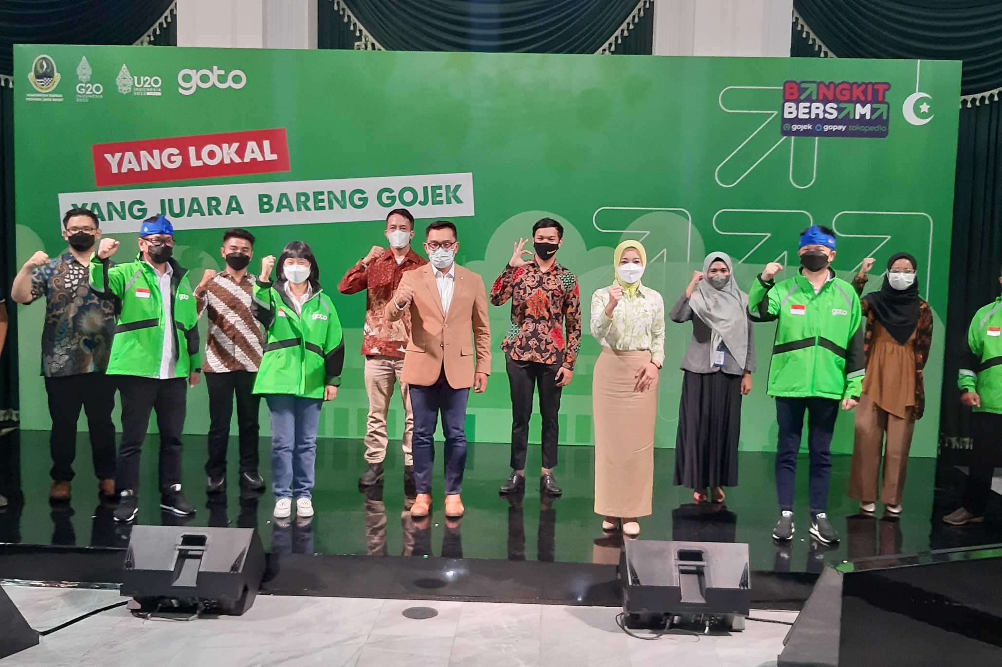 talkshow-bertajuk-bangkit-bersama-jawa-barat-yang-lokal-yang-juara-bareng-gojek.jpg