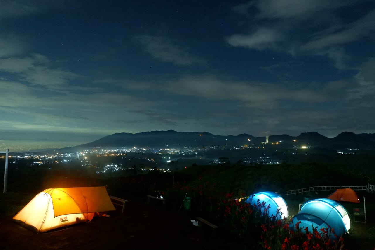 Kemping di Taman Langit Pangalengan, Begini Pemandangan Alam saat Sore, Pagi dan Malam - taman-langit-pangalengan-10.jpg