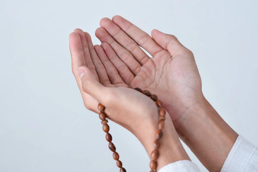 Doa Pendek Dapat Mendatangkan Harta Sebumi Ilmu Selangit, Membuka Pintu Rezeki dari Segala Arah