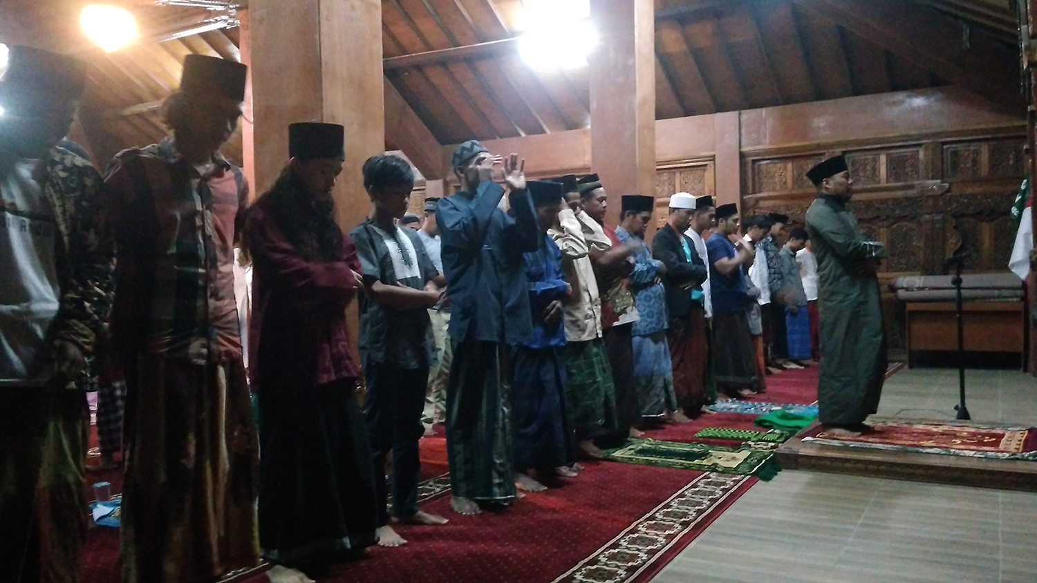 tarawih-di-padepokan-antigalau.jpg