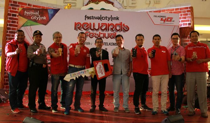 telkomsel-kembali-menghadirkan-program-telkomsel-poin_20161226_170906.jpg