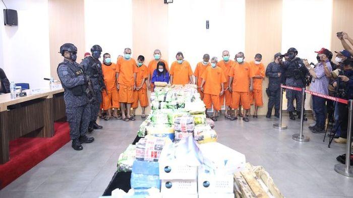 tiga-anggota-TNI-ditangkap-karena-terlibat-proses-pemindahan-narkoba-jenis-ganja.jpg