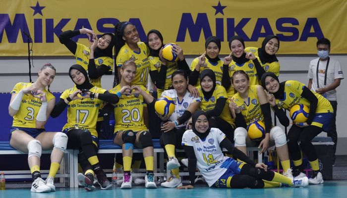 tim-putri-bandung-bjb-tandamata-memastikan-satu-tempat-di-babak-final-proliga-2022-dok-bank-bjb.jpg