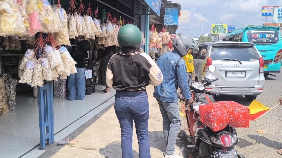 Rupiah Tembus Rp17.889 per Dolar AS, Pengusaha Keluhkan Lonjakan Biaya Impor dan Anjloknya Daya Beli