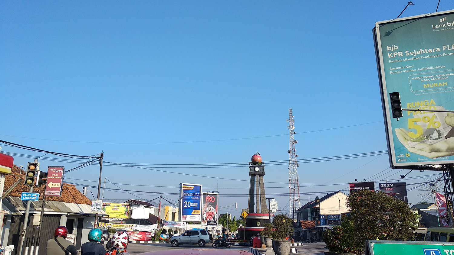 tugu-mangga-majalengka.jpg