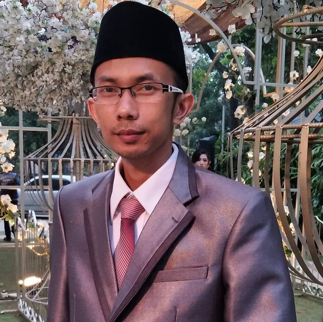 ustadz-endi-suhendi-mpd-sekretaris-rmi-asosiasi-pesantren-pwnu-jabar.jpg