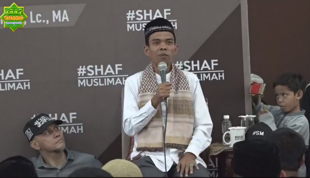 ustaz-abdul-somad-mengisikajian-muslimah-di-masjid-istiqomah_20181006_144728.jpg