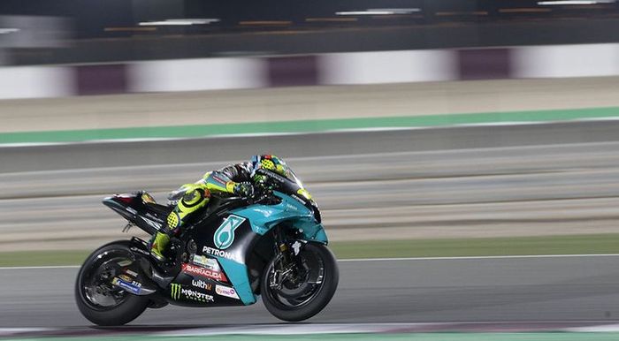 valentino-rossi-saat-sesi-tes-di-sirkuit-losail-qatar-jelang-motogp-2021.jpg