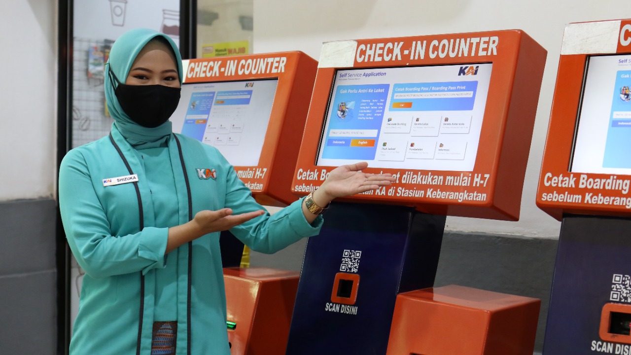 12 Stasiun di Wilayah PT KAI Daop 3 Cirebon Hadirkan Fasilitas Vending Machine SSA