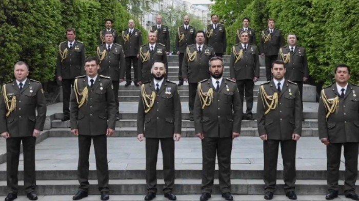 viral-tentara-ukraina-ucapkan-selamat-lebaran-dan-lantunkan-shalawat-nabi.jpg
