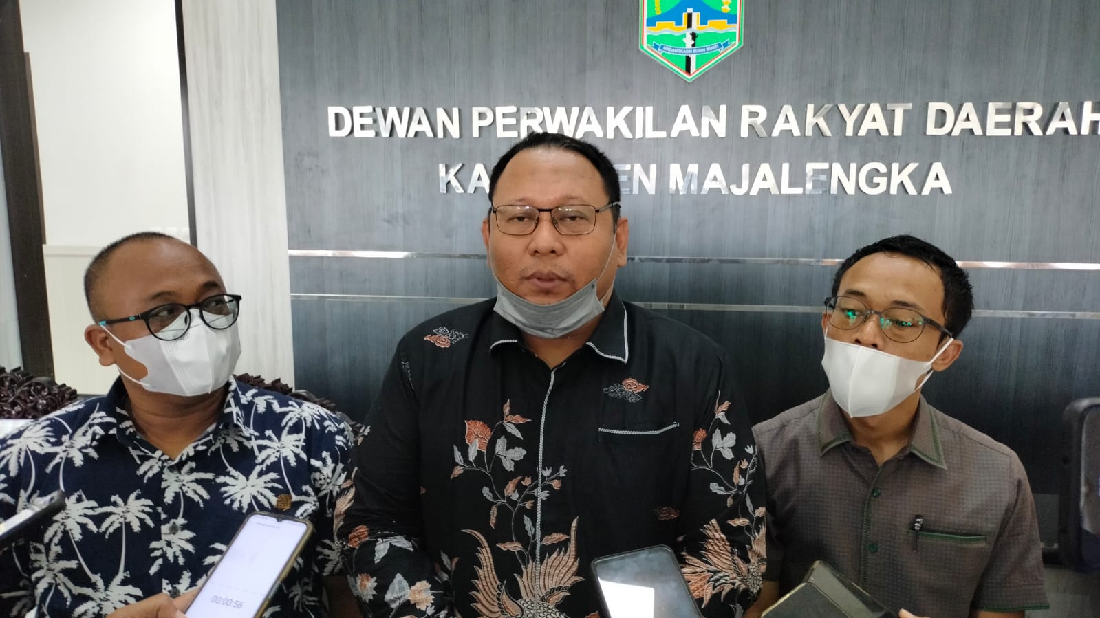 wakil-ketua-dprd-majalengka-asep-eka-mulyana-tengah.jpg