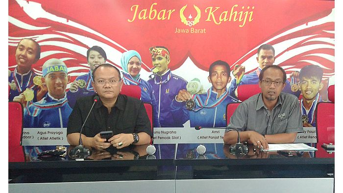 wakil-ketua-i-bidang-organisasi-koni-jabar-budhiana-dan-sekretaris-i-dede-iman.jpg