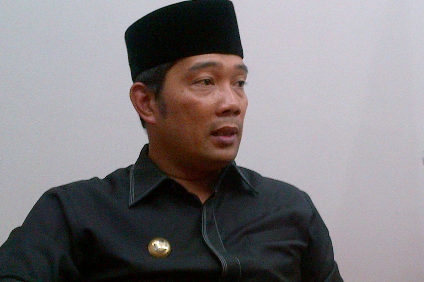 wali-kota-bandung-ridwan-kamil_peci_20160215_141221.jpg