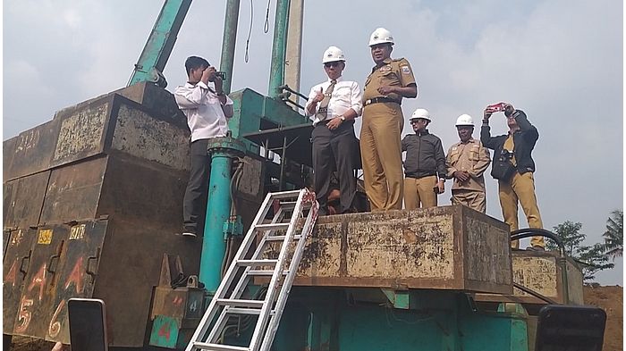 wali-kota-cimahi-ajay-m-priatna-groundbreaking-mall-pelayanan-publik-kota-cimahi.jpg