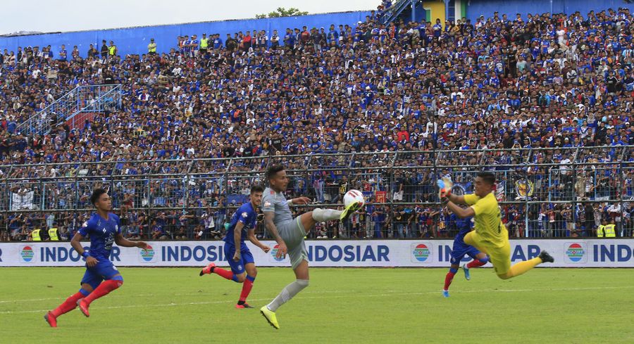 wander-luiz-dalam-laga-arema-fc-vs-persib-bandung.jpg