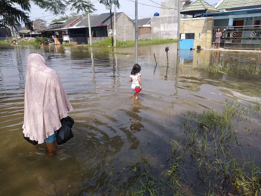 Meski 2 Hari Tak Hujan, Perumahan GSR Rancaekek Tetap Banjir, Warga Minta Pengembang Atasi Banjir
