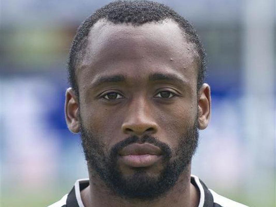Pelatih Persib Djanur Masih Ragu Kemampuan Overtoom