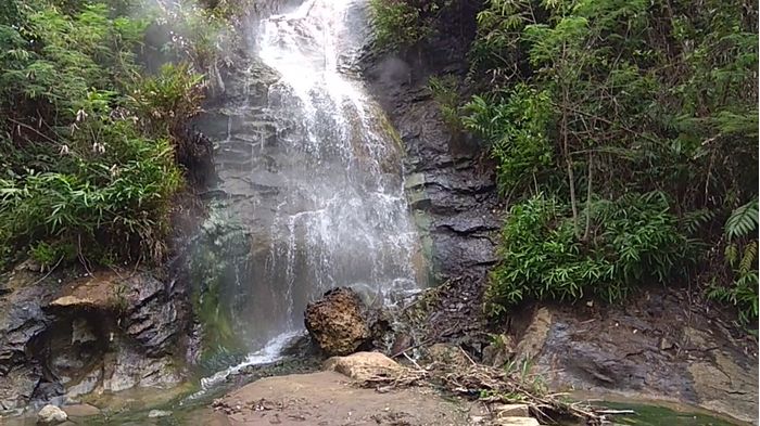 wisata-tujuh-air-terjun-panas-sindangrama-sukasirna-leles-cianjur-2.jpg