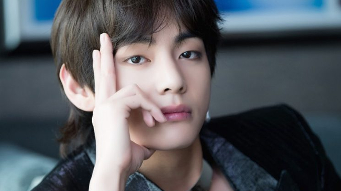 wow-v-bts-jadi-pria-tertampan-sejagat-versi-famous-star-101-justin-bieber-dan-harry-styles-lewat_20181012_113725.jpg