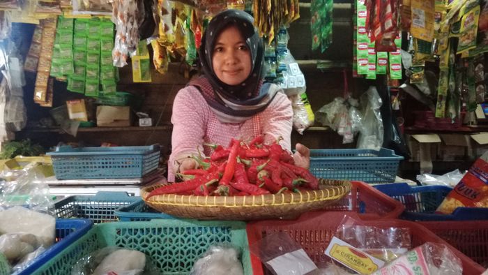 yanti-yosanti-36-pedagang-di-pasar-hegarmanah-jatinangor.jpg