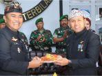 1-Caption-Kapolres-Indramayu-AKBP-Ari-Setyawan-Wibowo-saat-meriahkan-HUT.jpg