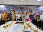 1-Kepala-Bagian-Kabag-Fasilitasi-Penganggaran-dan-Pengawasan-Iman-Tohidin.jpg