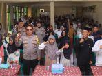 1Caption-Pelaksaan-program-makan-siang-bergizi-di-SDN-2-Plumbon-di-Kecamatan.jpg